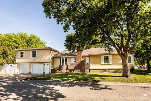 521 S E Street, Herington, KS, 67449 | Card Image