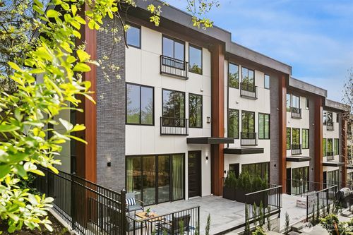 282 118th Ave Se, Bellevue, WA, 98005-3517 | Card Image