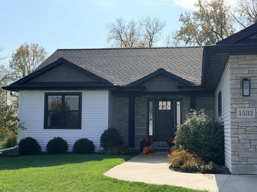 1532 Integrity Way, NEENAH, WI, 54956 | Card Image