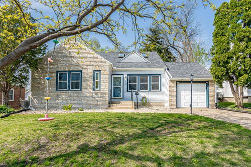 1024 Staub Ct Ne, Cedar Rapids, IA, 52402-4157 | Card Image