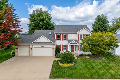1050 Davies Ct, Eldridge, IA, 52748-1085 | Card Image