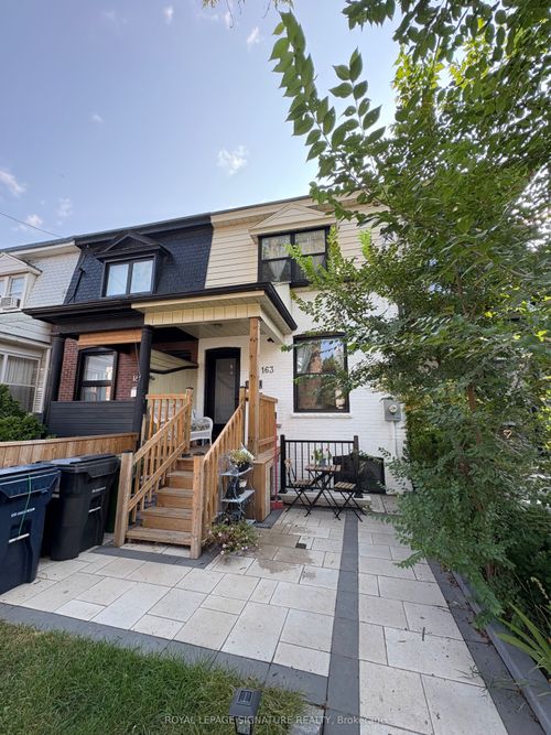 upper-163 Hampton Ave, Toronto, ON, M4K2Z3 | Card Image