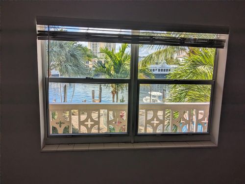 215-815 Middle River Dr, Fort Lauderdale, FL, 33304-3554 | Card Image