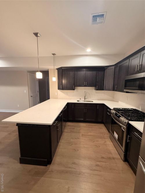 404-122 Greenwich Ave, Goshen, NY, 10924-2012 | Card Image