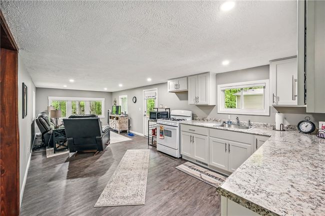 Open floor plan | Image 16