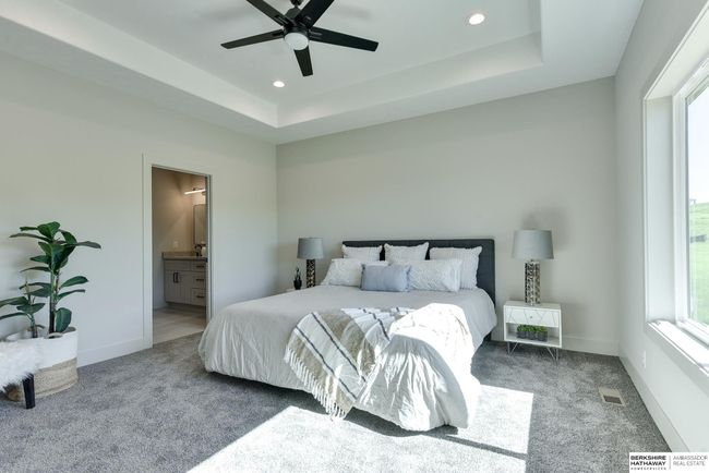 11106 N 161 St St, House other with 5 bedrooms, 3 bathrooms and 3 parking in Bennington NE | Image 26