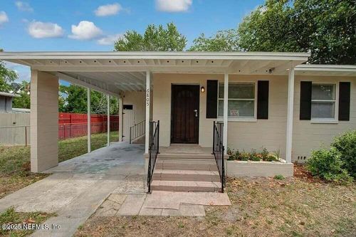 6805 Restlawn Dr, Jacksonville, FL, 32208-2568 | Card Image