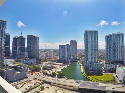 3003-31 Se 5th St, Miami, FL, 33131 | Card Image