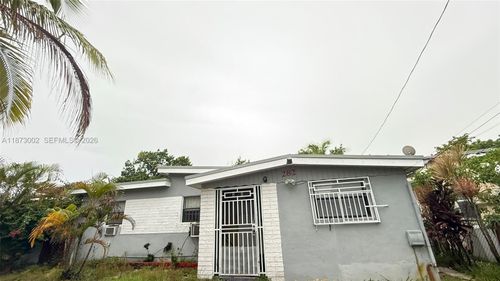 282 Nw 98th St, Miami, FL, 33150-1635 | Card Image