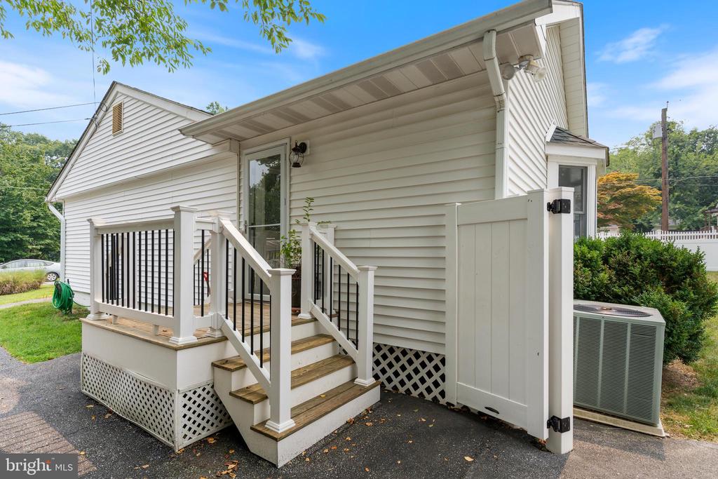 Residential in EDGEWATER 5