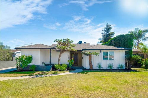 12066 Horley Ave, Downey, CA, 90242-2226 | Card Image