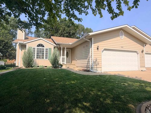 3131 Glen Oaks Blvd, Sioux City, IA, 51104-1728 | Card Image