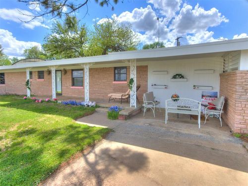 2200 Highway 81, Chickasha, OK, 73018 | Card Image