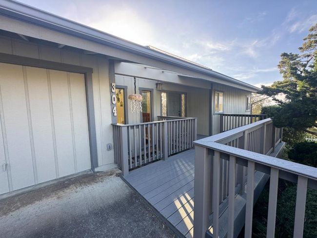 304 12 Th St, House other with 3 bedrooms, 2 bathrooms and 2 parking in Montara CA | Image 39