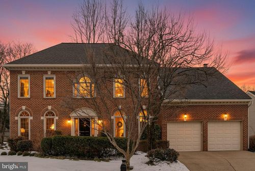 518 Brentwood Ct Nw, Vienna, VA, 22180-4186 | Card Image