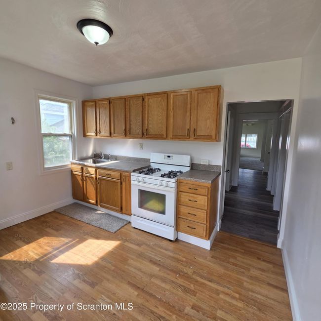 Kitchen | Image 4