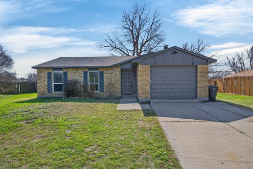2308 Foxglen Ct, Fort Worth, TX, 76131-1715 | Card Image
