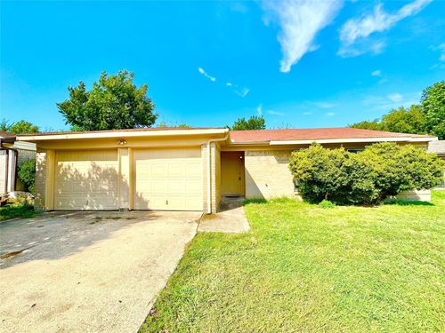2406 Jo Lyn Ln, Arlington, TX, 76014-1722 | Card Image