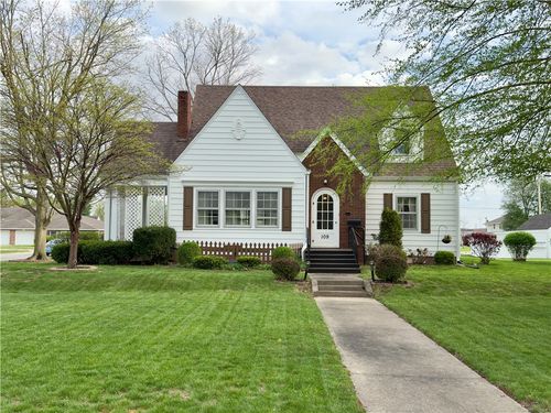 109 E Delaware Avenue, Casey, IL, 62420 | Card Image