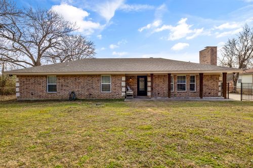 2002 W Bear Creek Road, Cedar Hill, TX, 75104 | Card Image