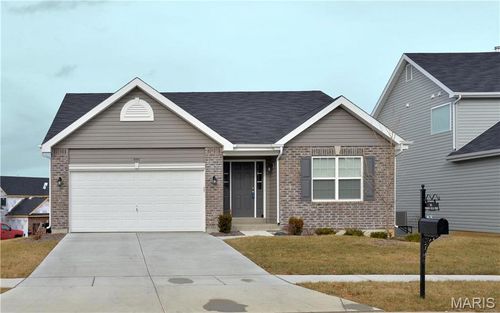 455 Peruque Hills Pkwy, Wentzville, MO, 63385-5068 | Card Image