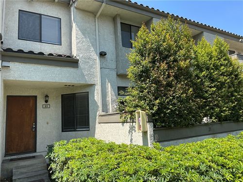 21 Brownfield Ln, Pomona, CA, 91766-6735 | Card Image