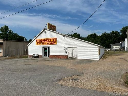154 S 3rd Ave, Piggott, AR, 72454-2633 | Card Image