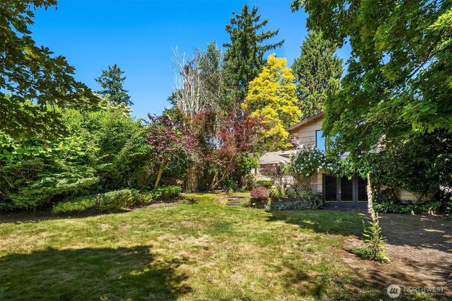 7611 Ne 8 Th St, House other with 3 bedrooms, 2 bathrooms and null parking in Medina WA | Image 8
