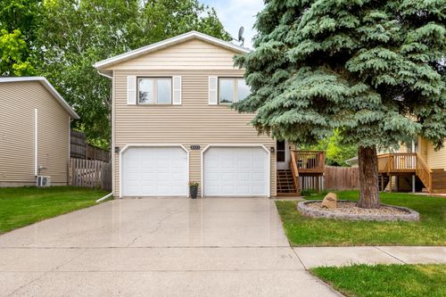 3033 20th St S, Fargo, ND, 58103-6752 | Card Image
