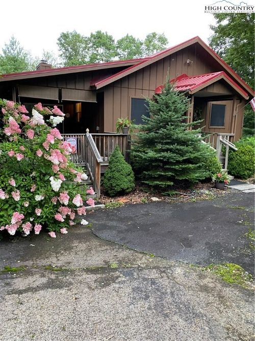 164 Rocky Meadows Rd, Newland, NC, 28657-8467 | Card Image