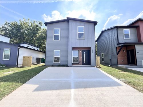 971 Reading Railroad Ln, Bentonville, AR, 72713 | Card Image