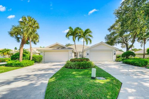 4186 Royal Oak Dr, Palm Beach Gardens, FL, 33410-6381 | Card Image