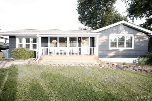 132 Kunze Dr, Saint Charles, MO, 63303-5924 | Card Image