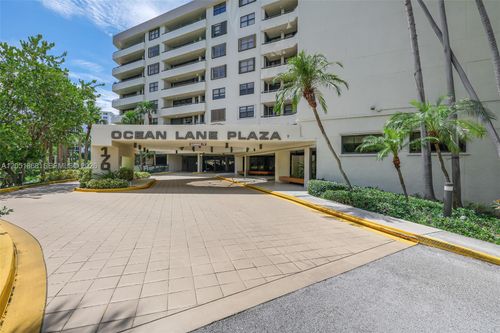 305-170 Ocean Lane Dr, Key Biscayne, FL, 33149-1449 | Card Image