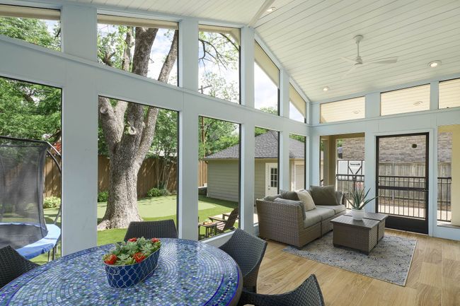 4108 Greenbrier Dr, House other with 4 bedrooms, 4 bathrooms and null parking in Dallas TX | Image 4