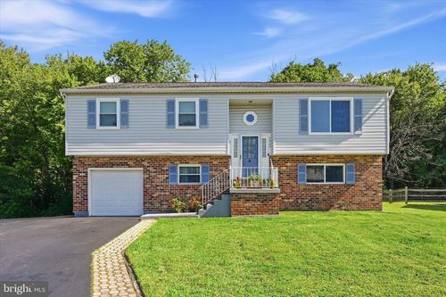 2309 Ferncroft Cir, UPPER CHICHESTER, PA, 19061-3852 | Card Image