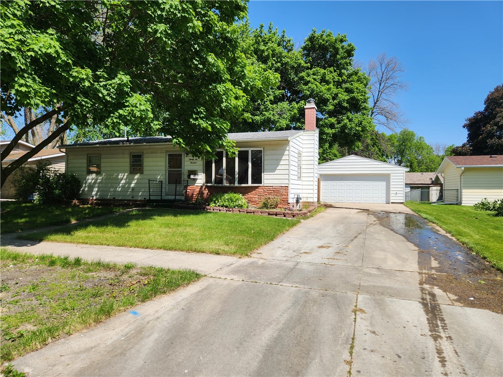 18th Ave, Fort Dodge, IA 50501
