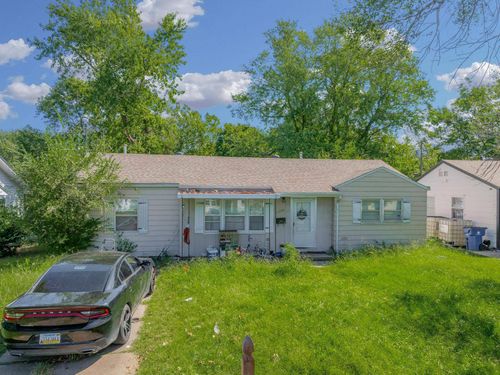 2456 S Everett St, Wichita, KS, 67217-1720 | Card Image