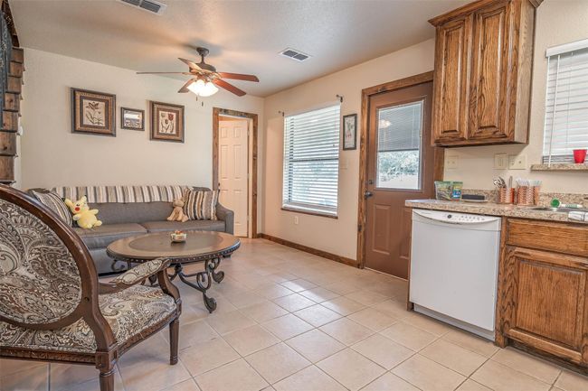 1555 E Blackjack Rd, House other with 5 bedrooms, 4 bathrooms and null parking in Pilot Point TX | Image 34