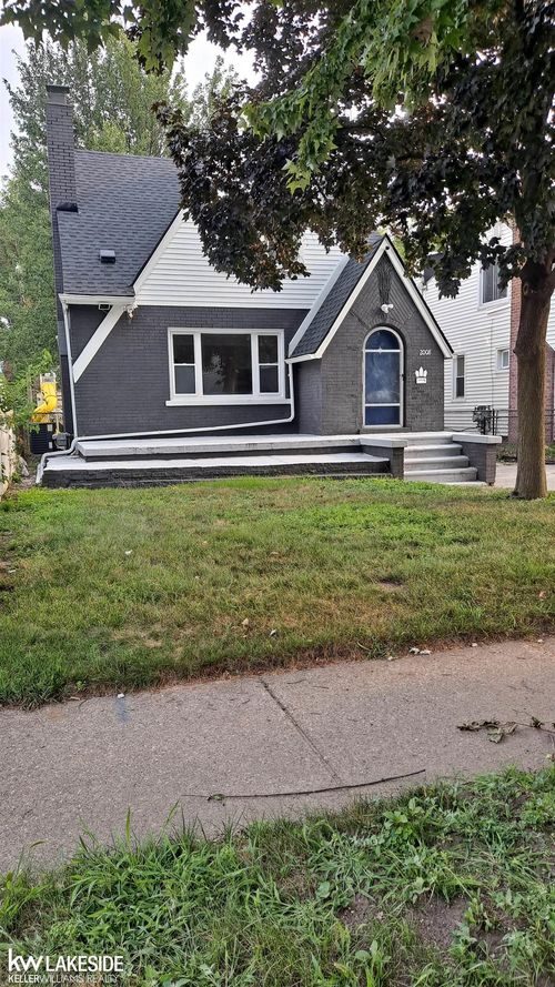 2008 Pearl Ave, Warren, MI, 48091-5116 | Card Image