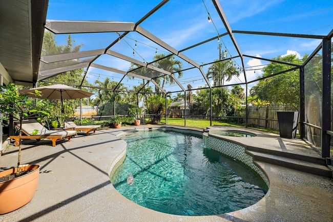 556 Sw Rustic Cir, House other with 3 bedrooms, 2 bathrooms and null parking in Stuart FL | Image 52