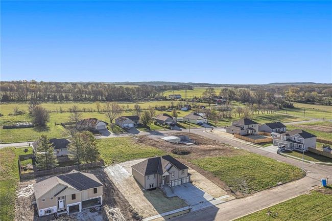 ***SIMULATED PHOTOS*** | Image 39