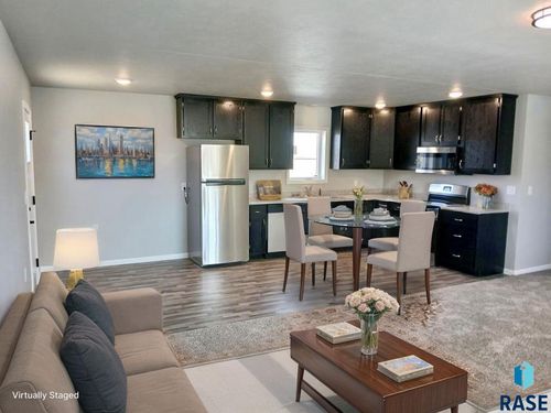 305 E Willow Leaf St, Sioux Falls, SD, 57110 | Card Image