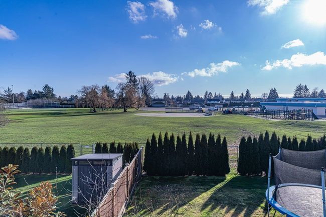 5500 52 Avenue, House other with 5 bedrooms, 4 bathrooms and null parking in Ladner BC | Image 1