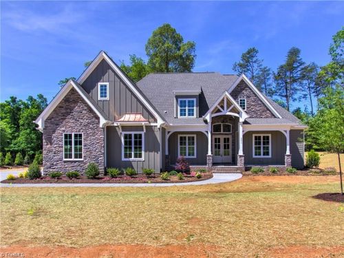 7621 Pemberley Dr, Oak Ridge, NC, 27310-9909 | Card Image
