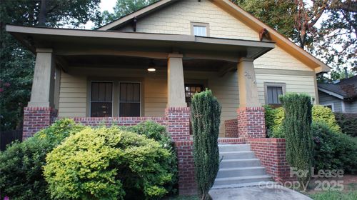 2014 Rozzelles Ferry Rd, Charlotte, NC, 28208-4233 | Card Image