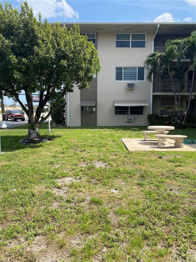 APT-209 - 1480 E Sample Rd, Condo with 1 bedrooms, 1 bathrooms and null parking in Pompano Beach FL | Image 13
