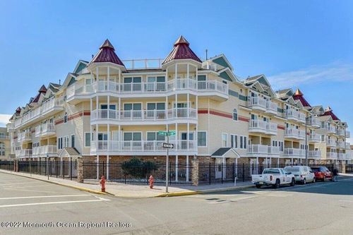 6-21 Blaine Ave, Seaside Heights, NJ, 08751-2101 | Card Image