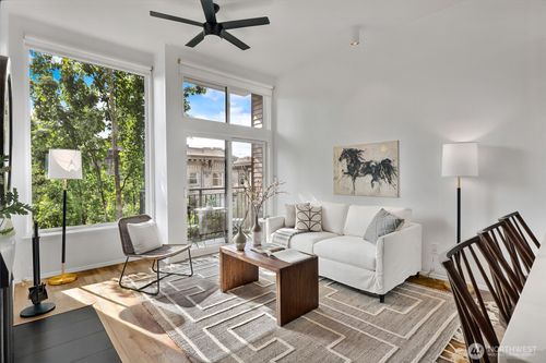 ph-3-410 13th Ave E, Seattle, WA, 98102-6051 | Card Image