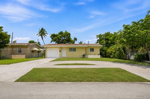 2439 Mayo St, Hollywood, FL, 33020-5839 | Card Image